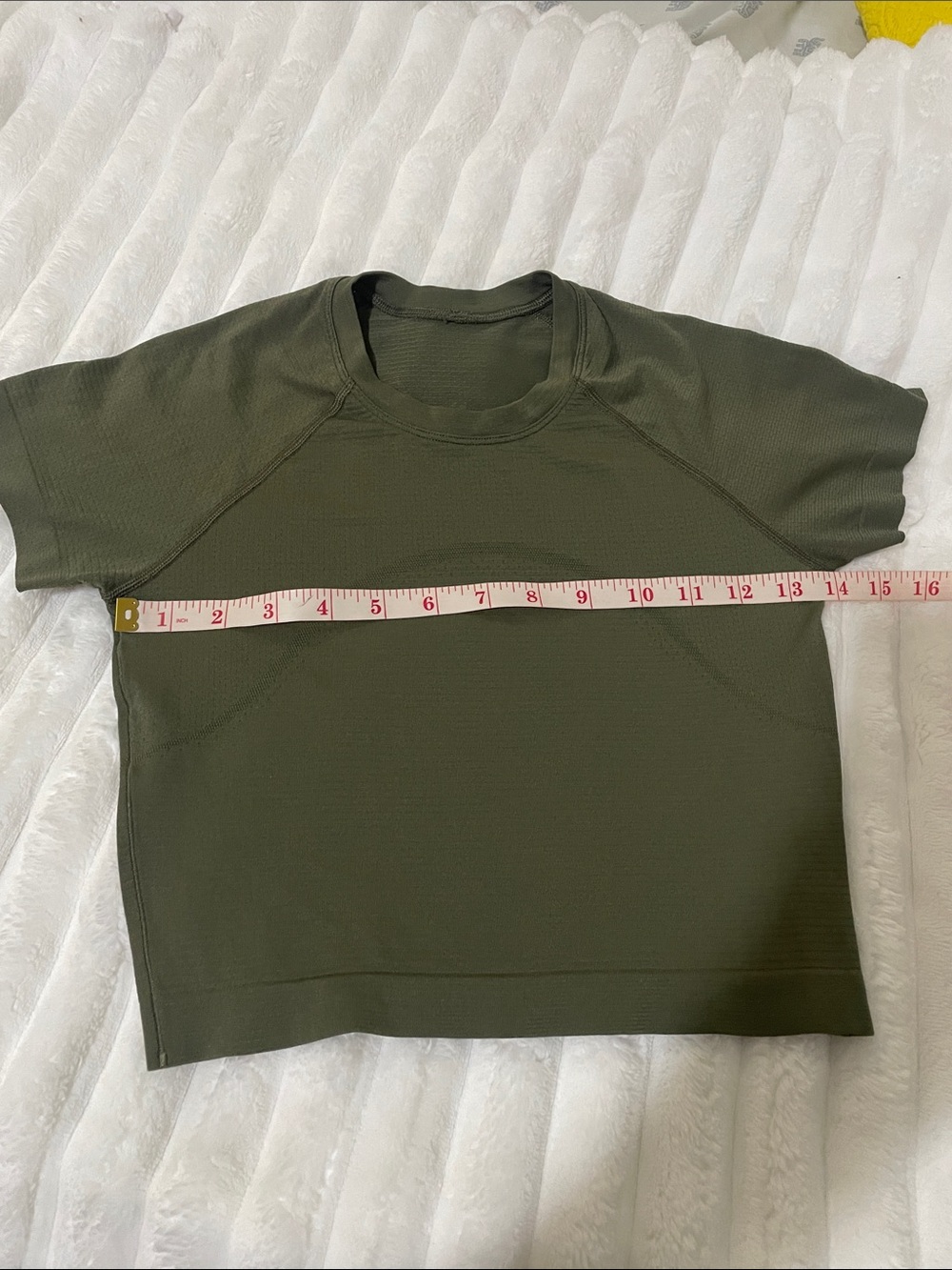 Lululemon Olive Green Seamless Ribbed Crop Tee - Women - Picture 12 of 13
